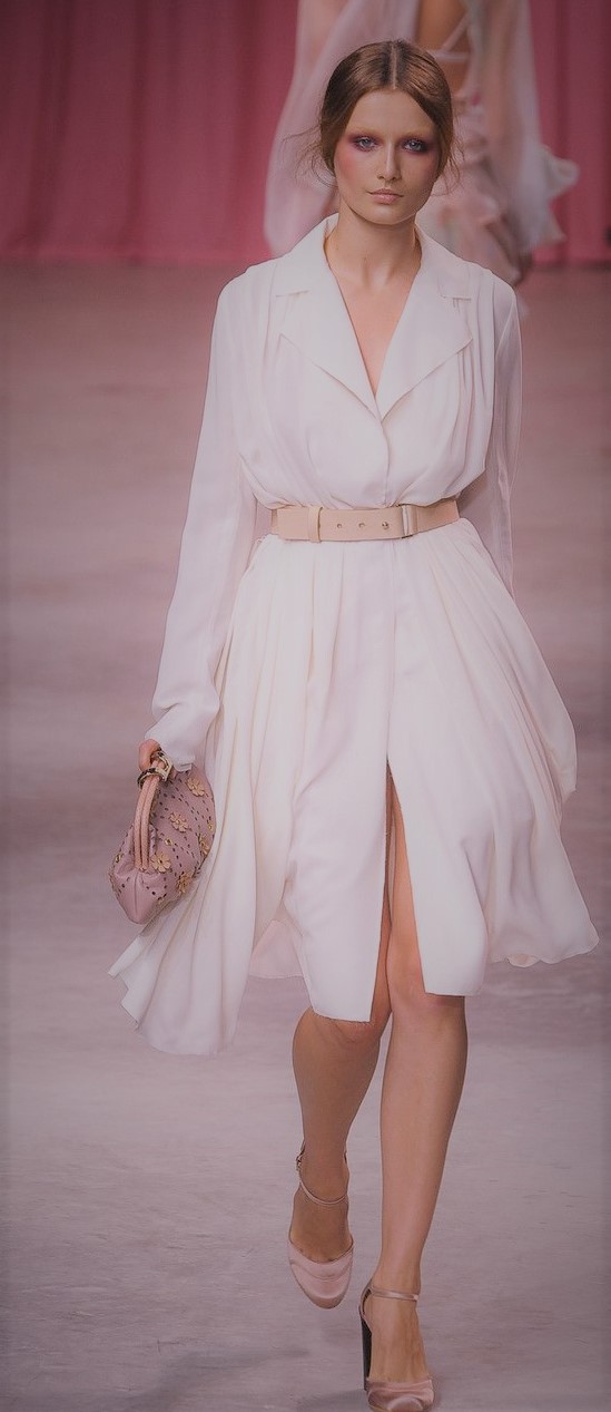 How to look elegantly feminine inspired by the thirties (SS21 ...